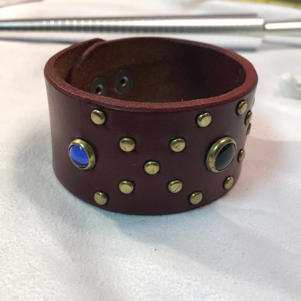 Leather lapis studded cuff bracelet‎